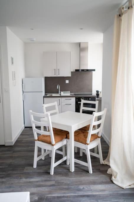 Saint Sauveur Apartment Динан Екстериор снимка